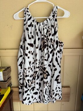 Vince Camuto White Animal Print Sleeveless Blouse